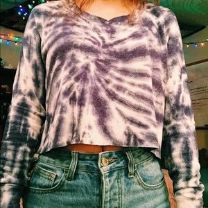 soft cropped tie dye t-shirt